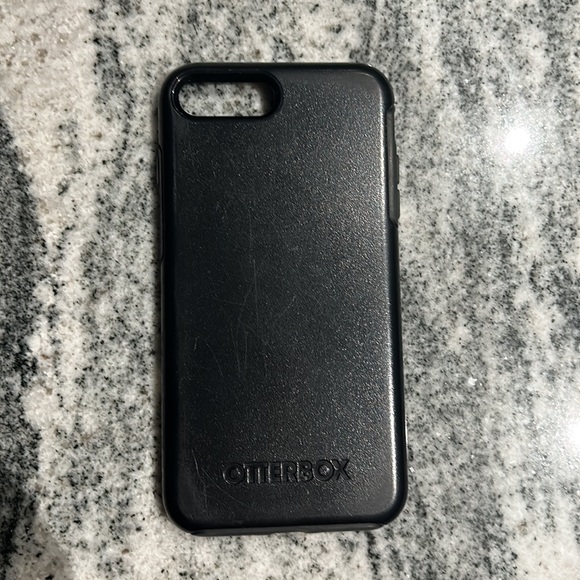 iPhone 8 or 7 Plus Otter Box Case - Picture 2 of 3